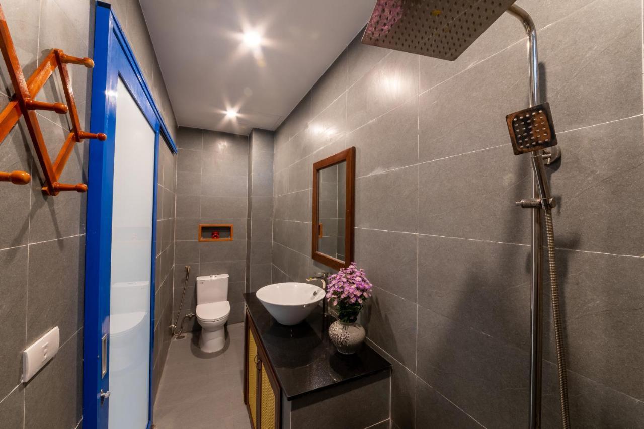 Local Beach Front Villas Tan Thanh Exterior photo